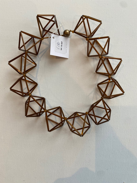 Necklace Geometry Short